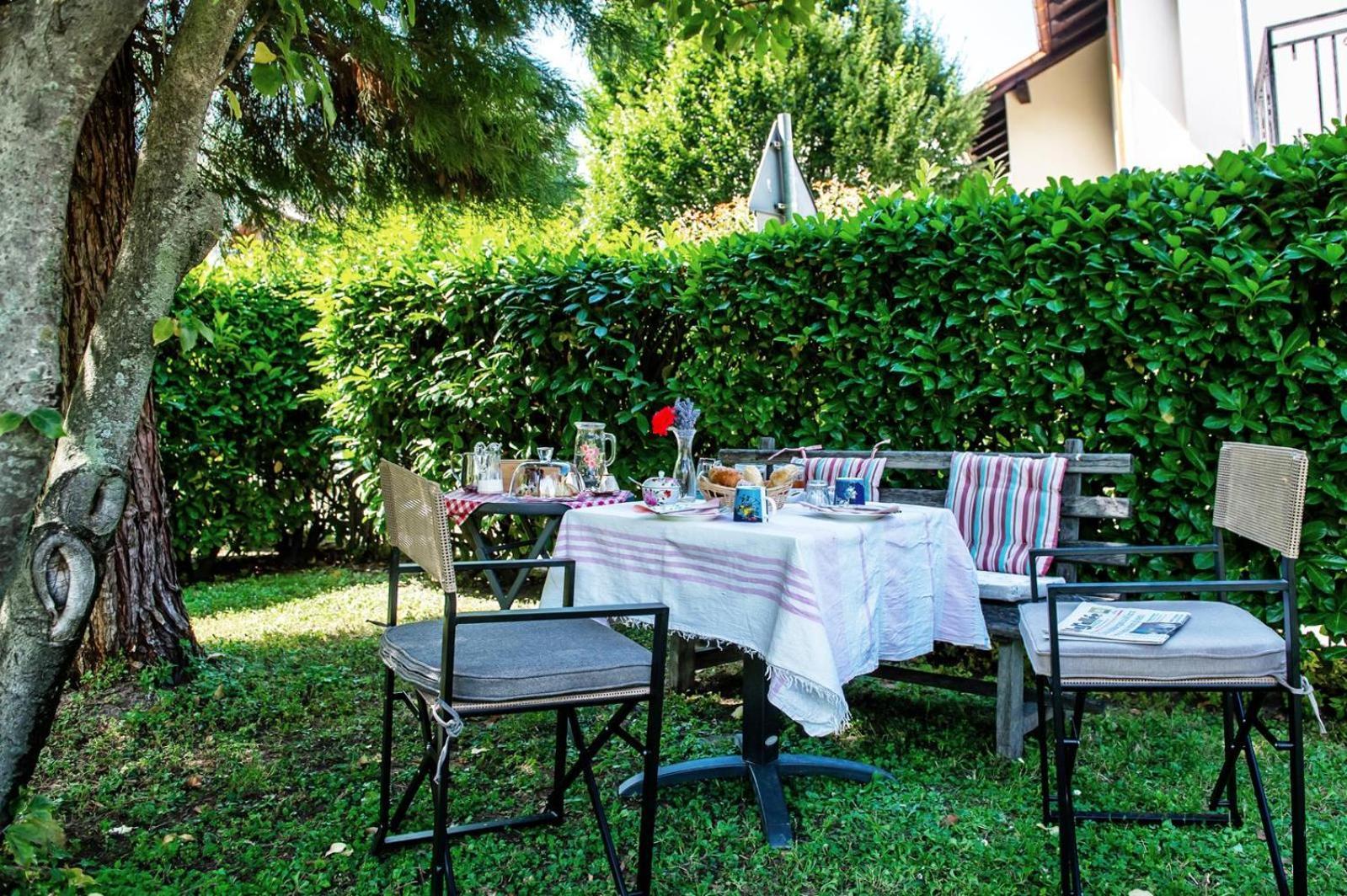 Il Pellegrino Bed & Breakfast Issogne ภายนอก รูปภาพ
