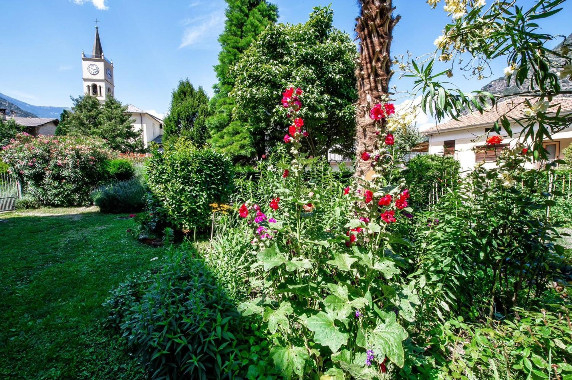 Il Pellegrino Bed & Breakfast Issogne ภายนอก รูปภาพ